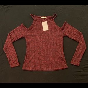 Cold shoulder burgundy longsleeve
